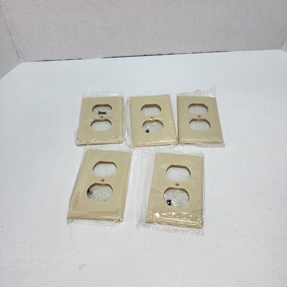 Set of Five 5 One Gang Smooth Line Bakelite Ivory Wall Plates Eagle Brand #1132 - Picture 3 of 5